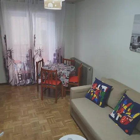 Apartamento Avenida De Los Reyes De Espana *